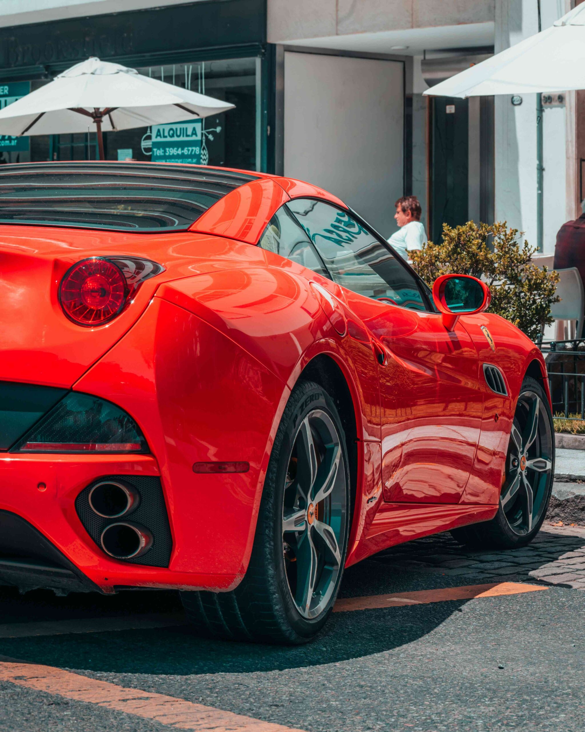 Best Features To Expect In A Car Rental Luxury SUV